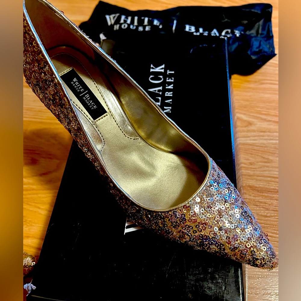 White House Black Market Raquelle Metallic Sequin Gold Shoes, BNIB, Size 7